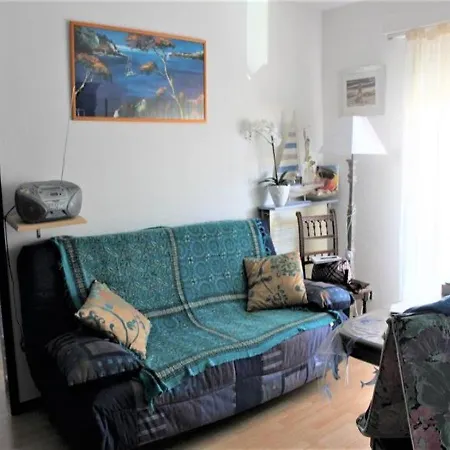 T2, Proche Toutes Commodites, A Deux Pas De La Plage. Appartement