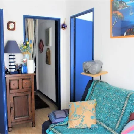 Appartement T2, Proche Toutes Commodites, A Deux Pas De La Plage. *